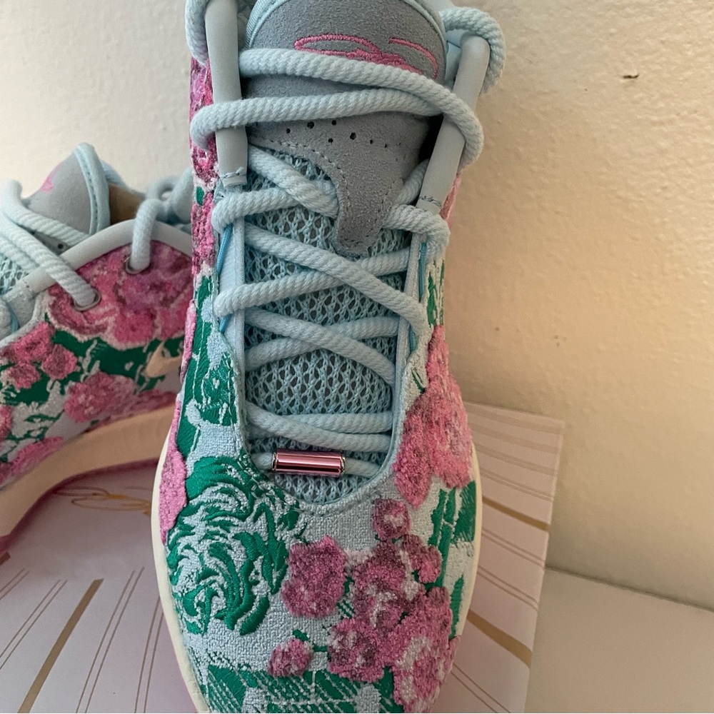Nike LeBron XXI PRM Sneakers - Grandma‘s couch embroidered floral design